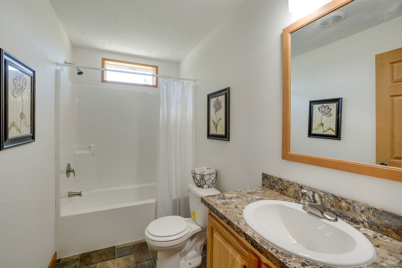The blue ridge 185005 bathroom home features