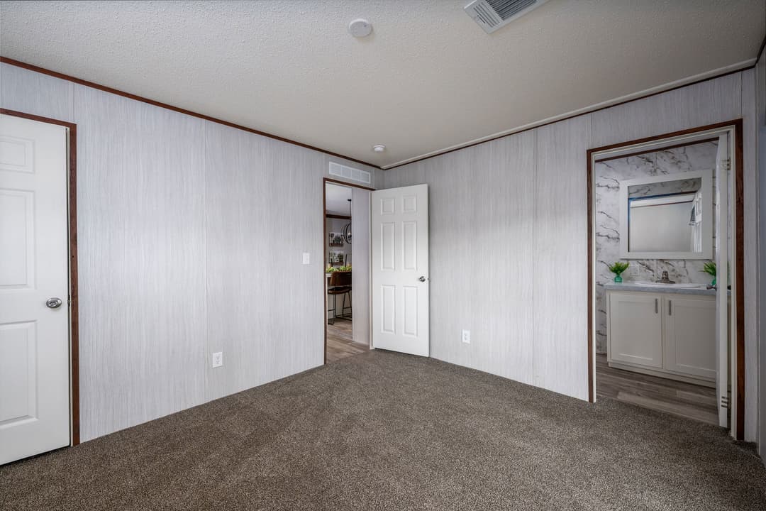 Mill creek bedroom home features