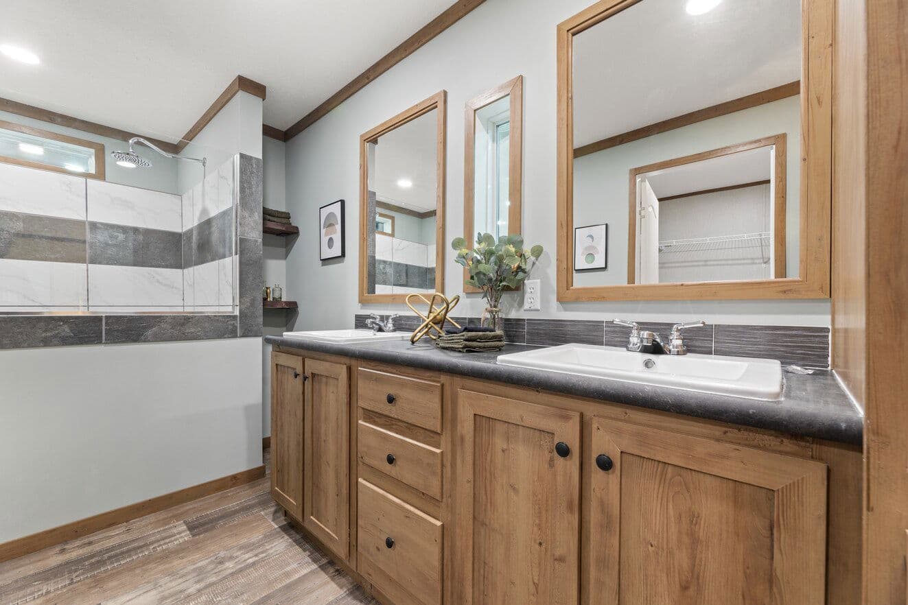 Excalibur 32644x bathroom home features