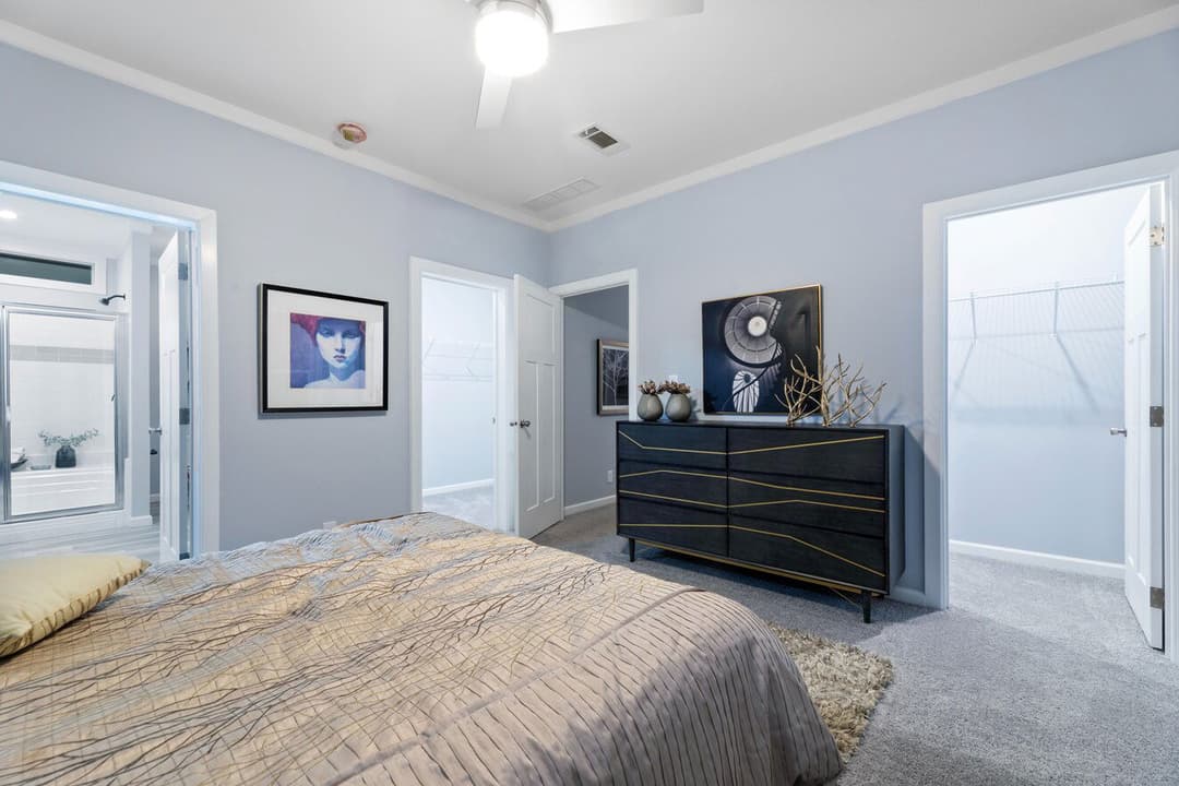 Finley 28684a bedroom home features