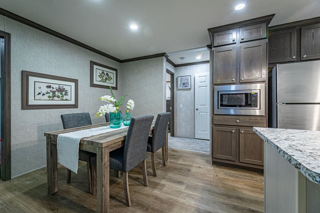 Fulton 24028 interior home features