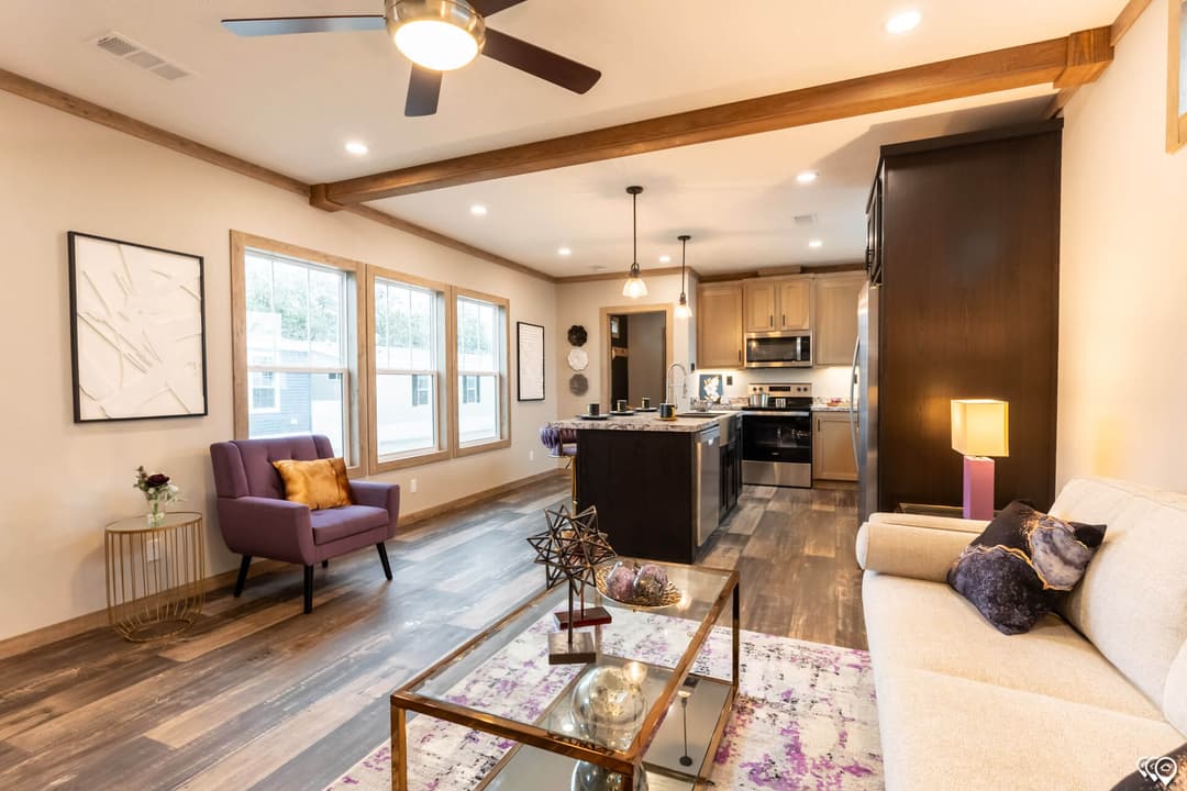 The canyon creek interior home features