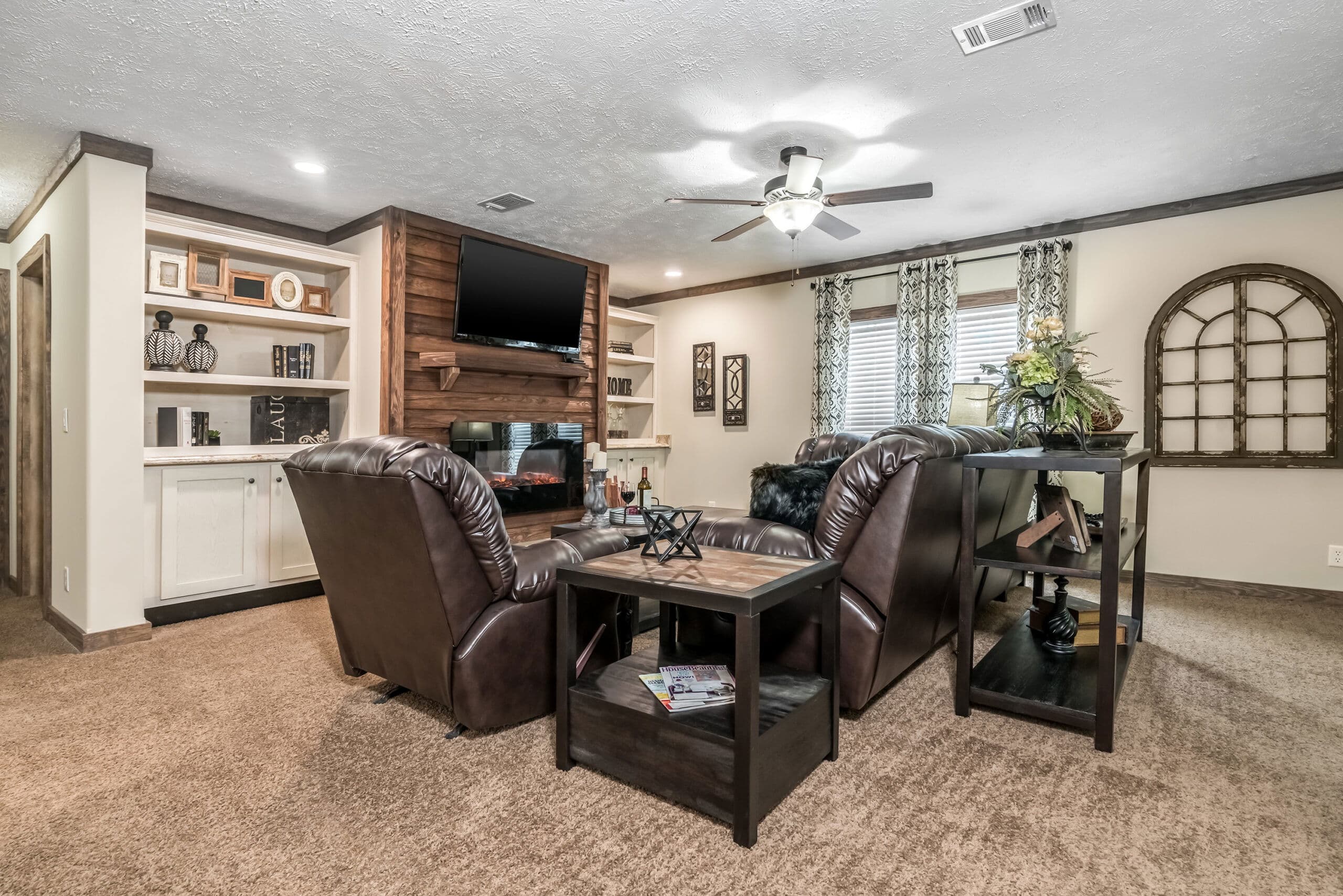 Kb-3242 interior home features