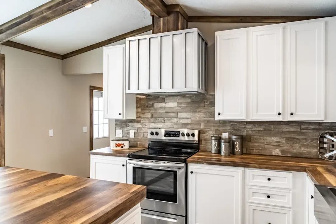 The bobby jo kitchen home features