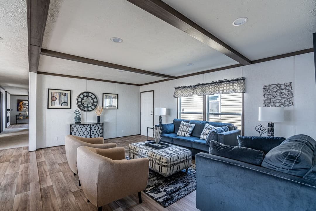 Entertainer 28764e interior home features