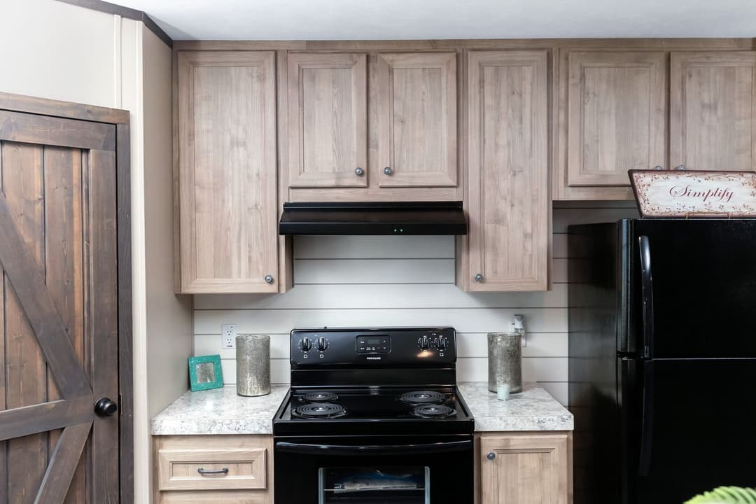 Pt 78 kitchen home features