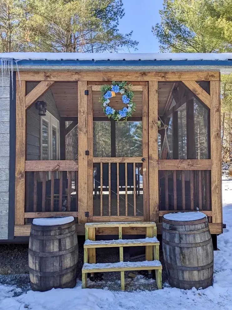 Polar pines | 4b 109 exterior home features