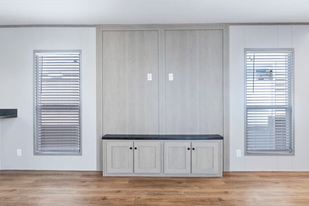 Resolution 16763k interior home features