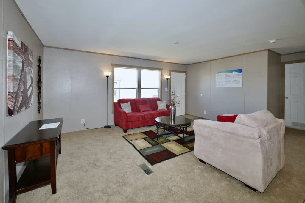 Columbia 9344 interior home features