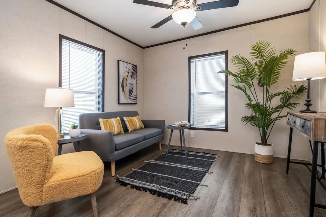 C601 interior home features