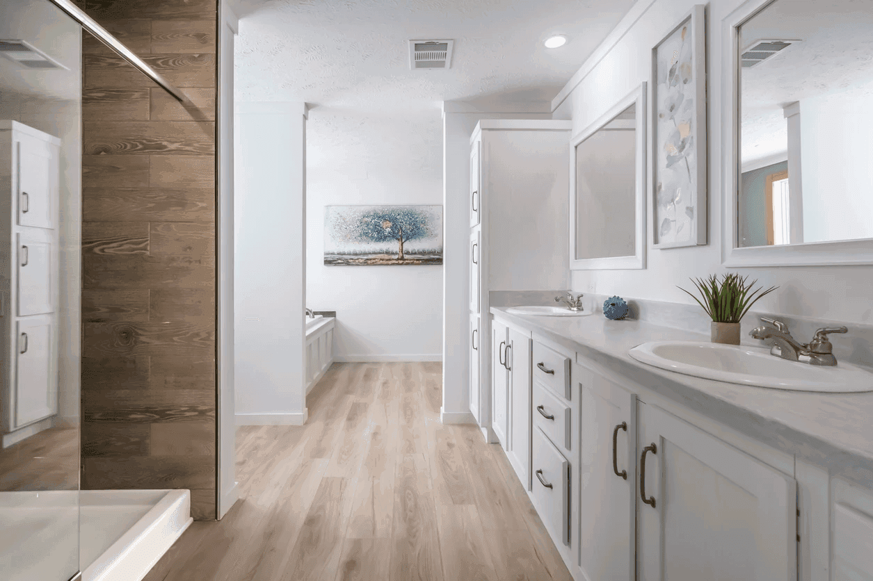 The chickasaw bathroom home features