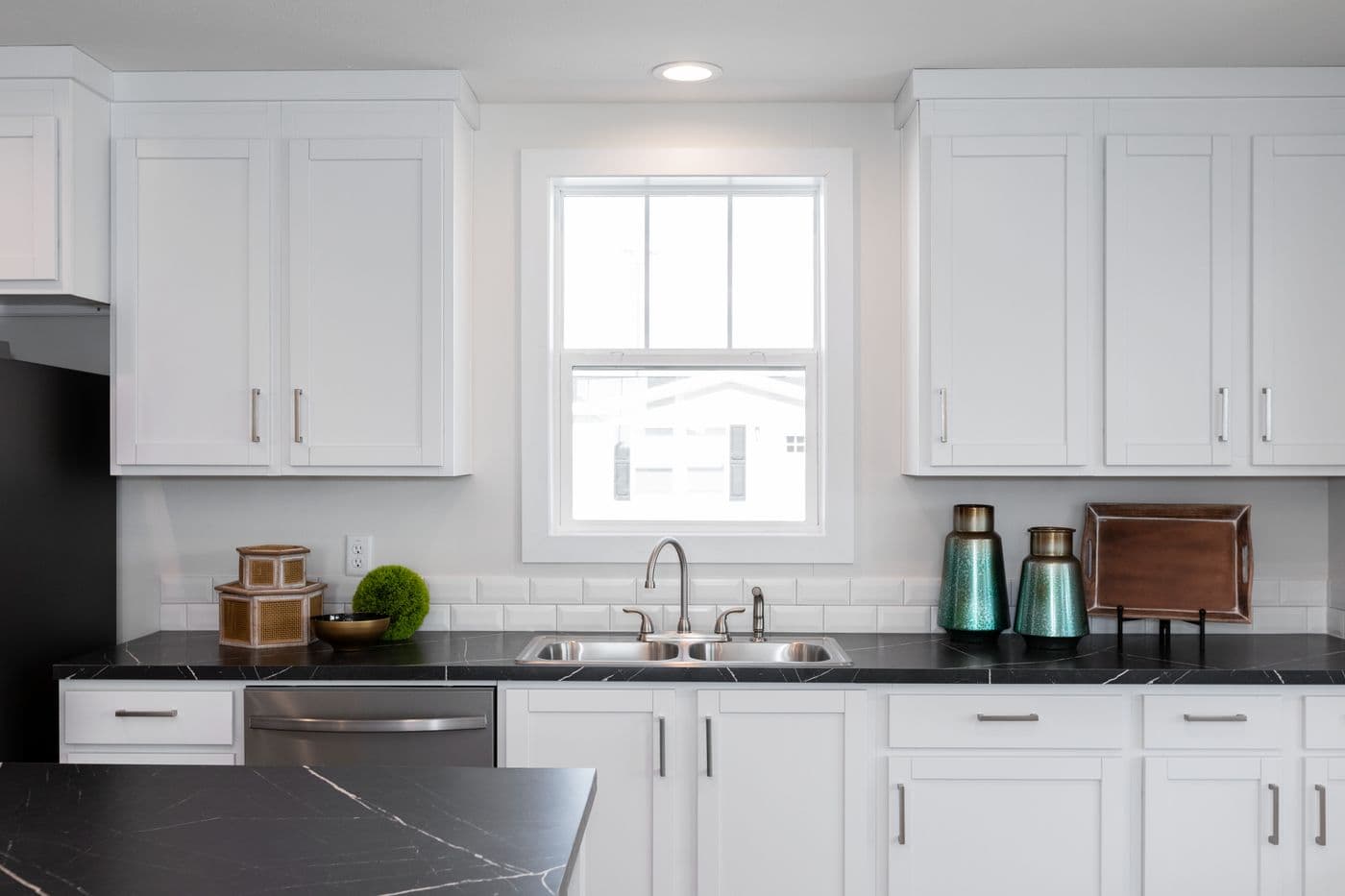 Eclipse kitchen home features