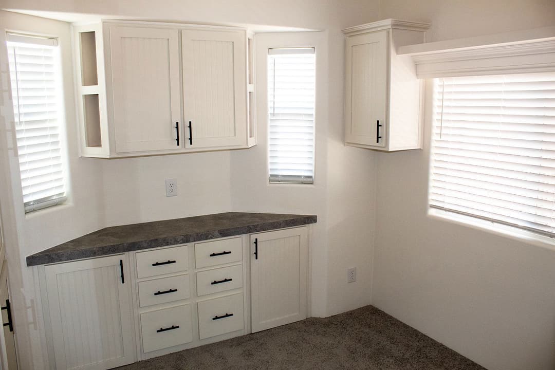 Sedona sn11351c bedroom home features