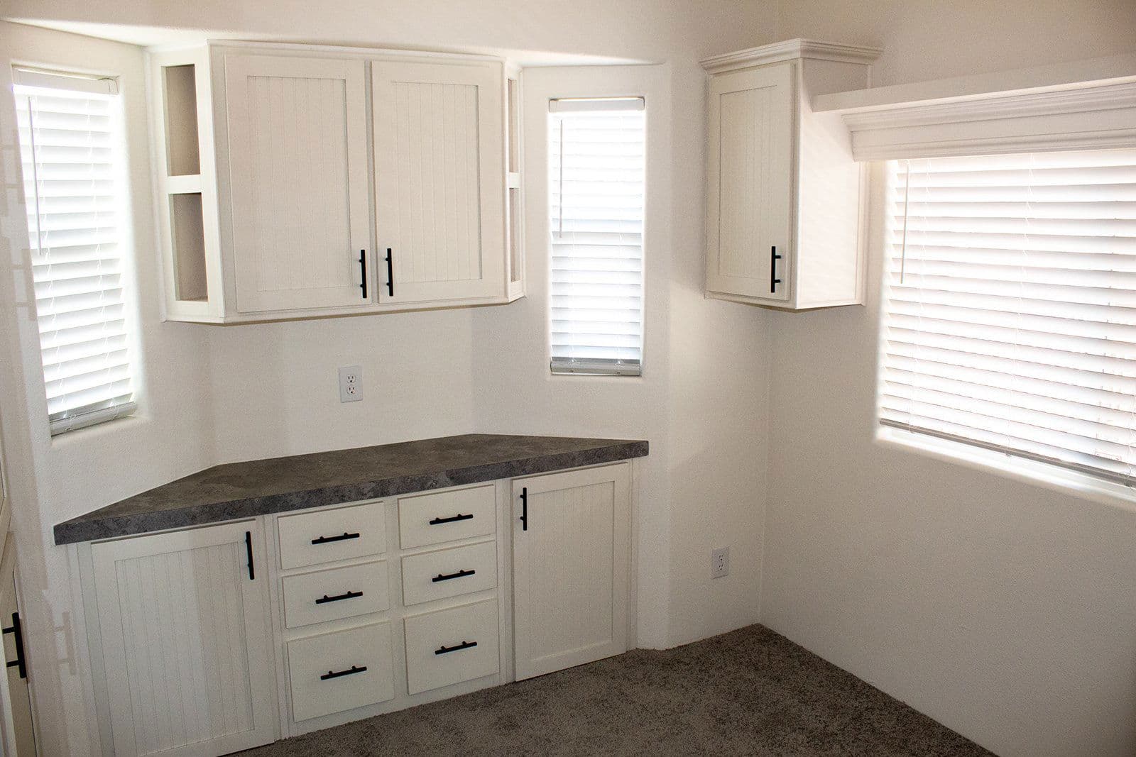 Sedona sn11351c bedroom home features