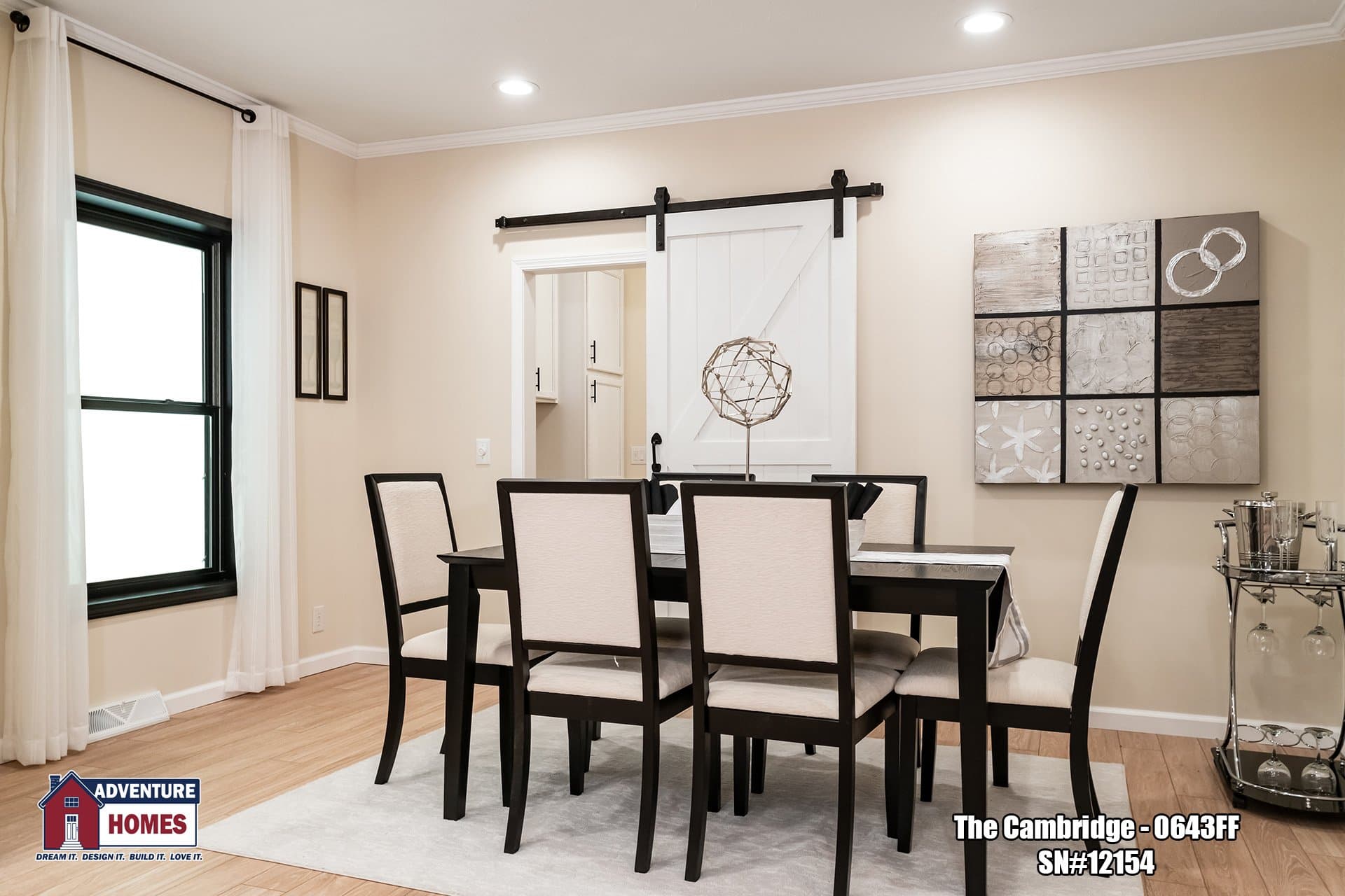 Cambridge | 0643ff interior home features