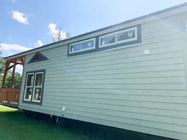 Campfire bliss | 4b 116 exterior home features