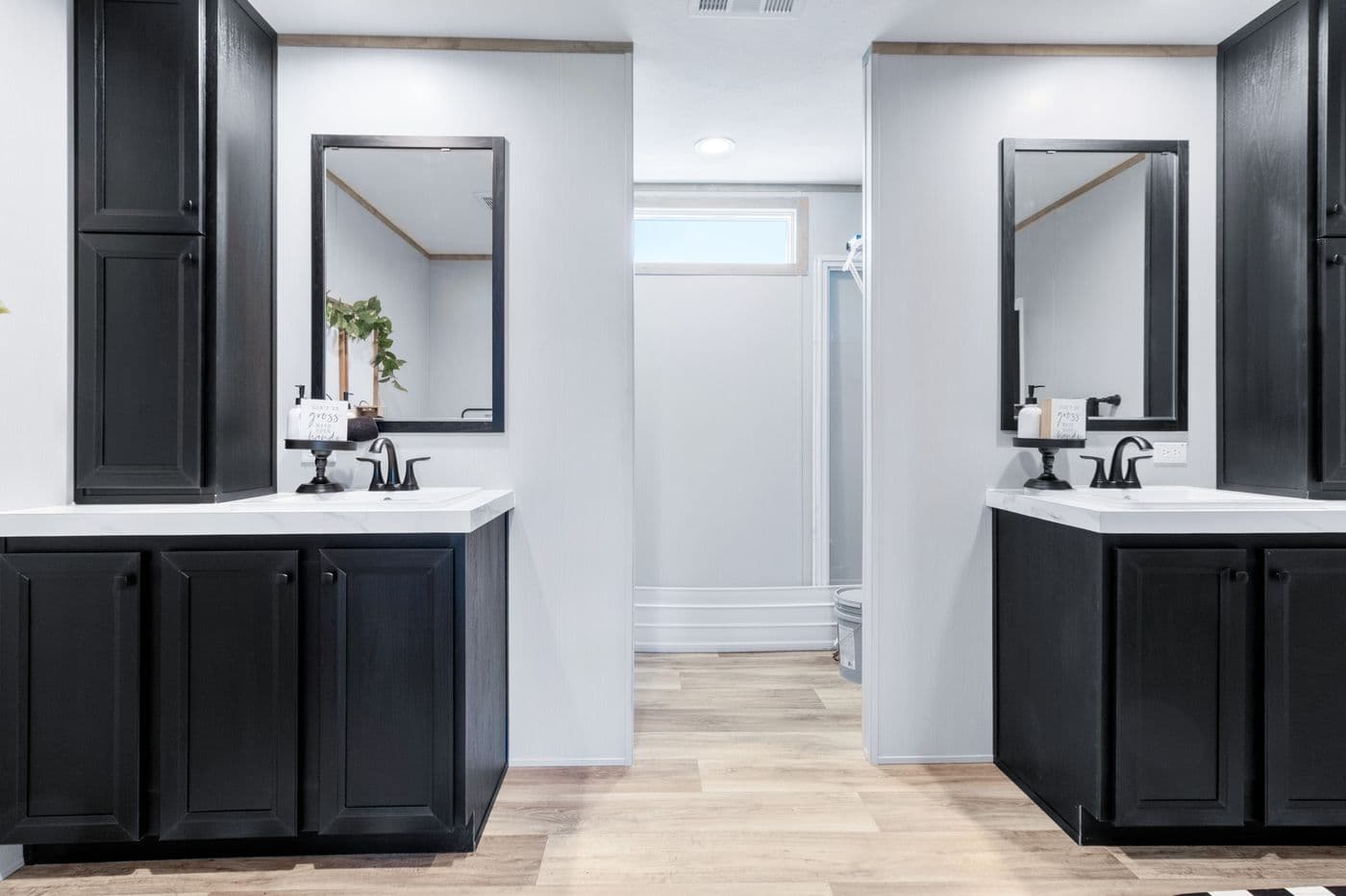 Anatolia xl bathroom home features