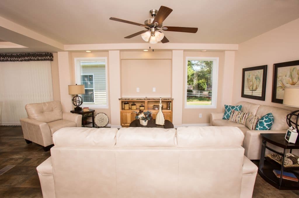 Raven max 28 28763b interior home features