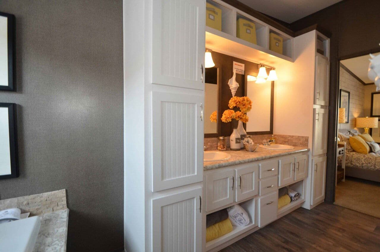 Benbrook 30644b bathroom home features