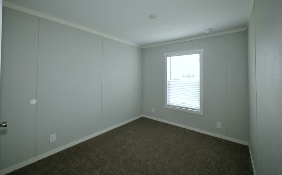 Pegasus 9340 bedroom home features