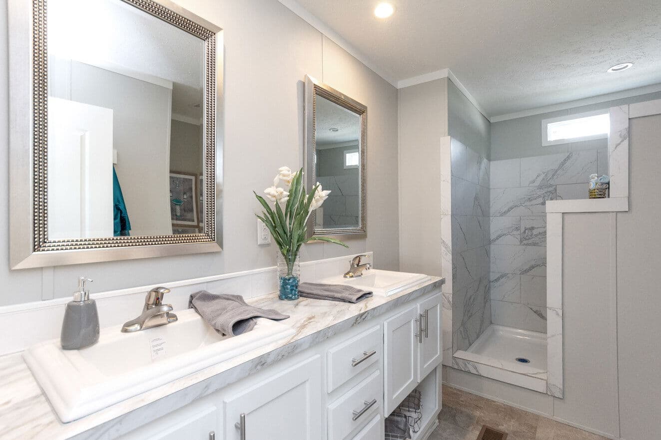 Pegasus 28483s bathroom home features