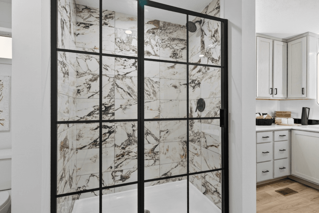 Aura 28644n bathroom home features