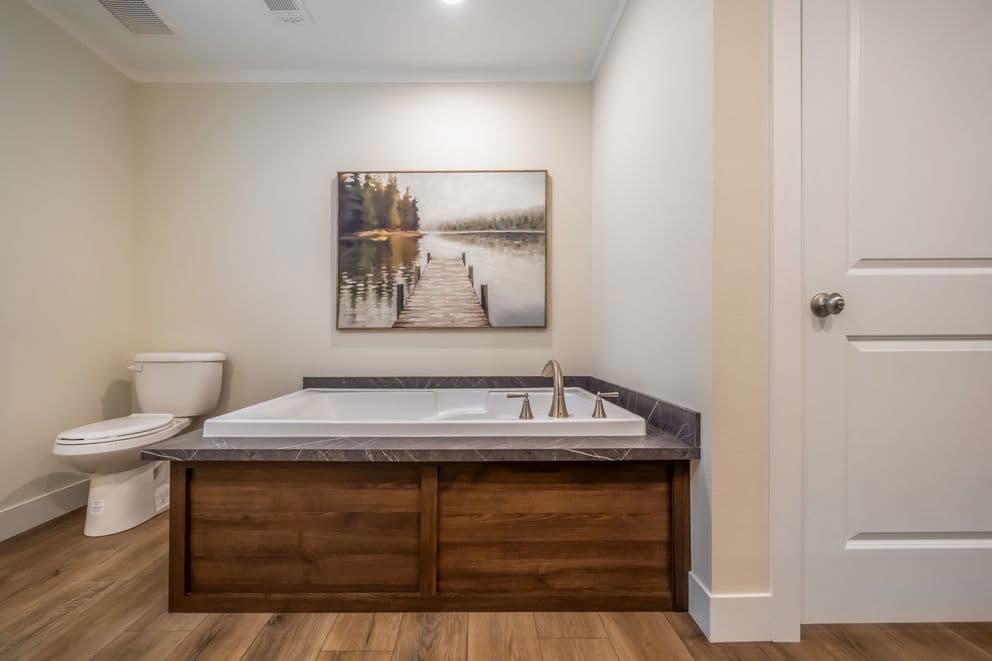 Lean on me bedroom home features