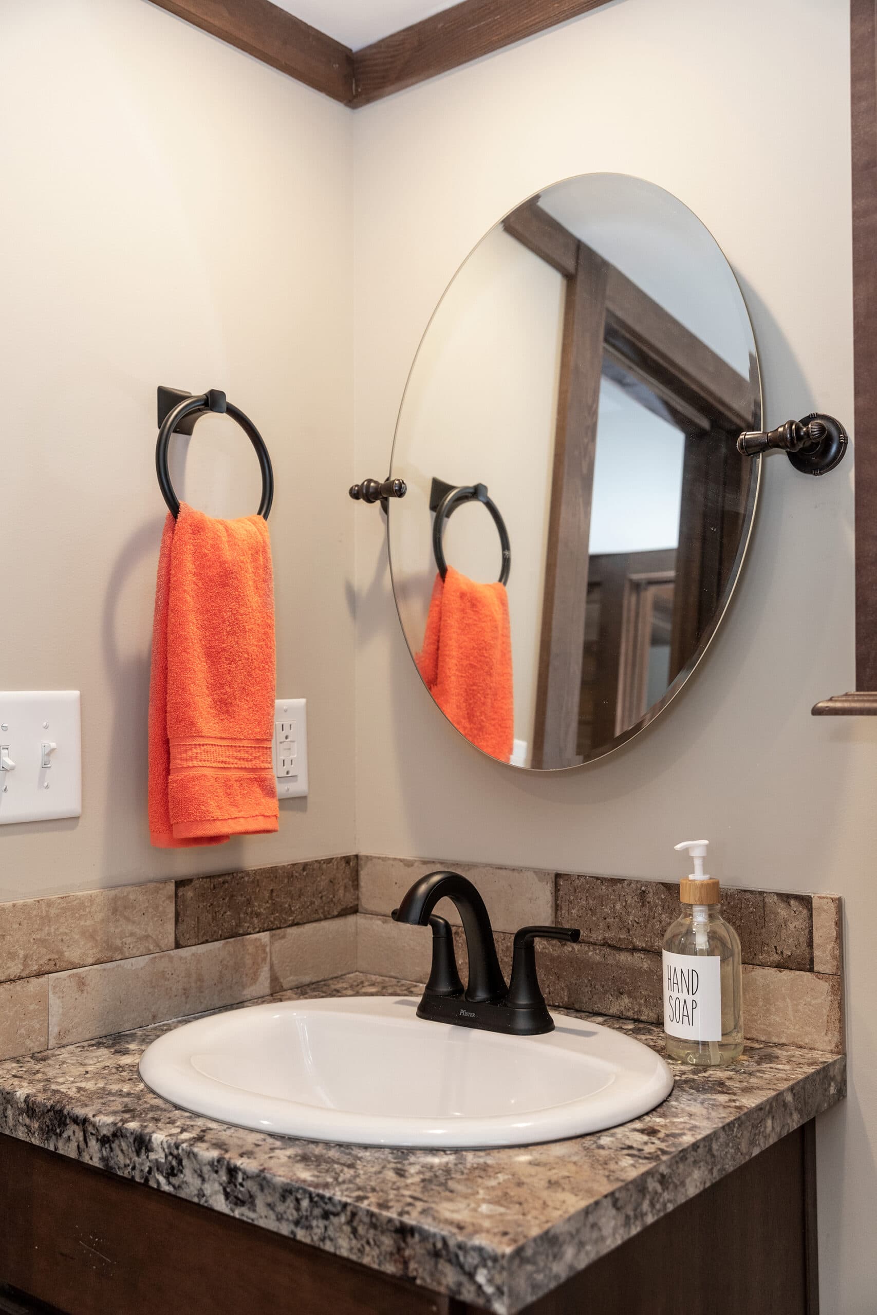 Bankhead bathroom home features