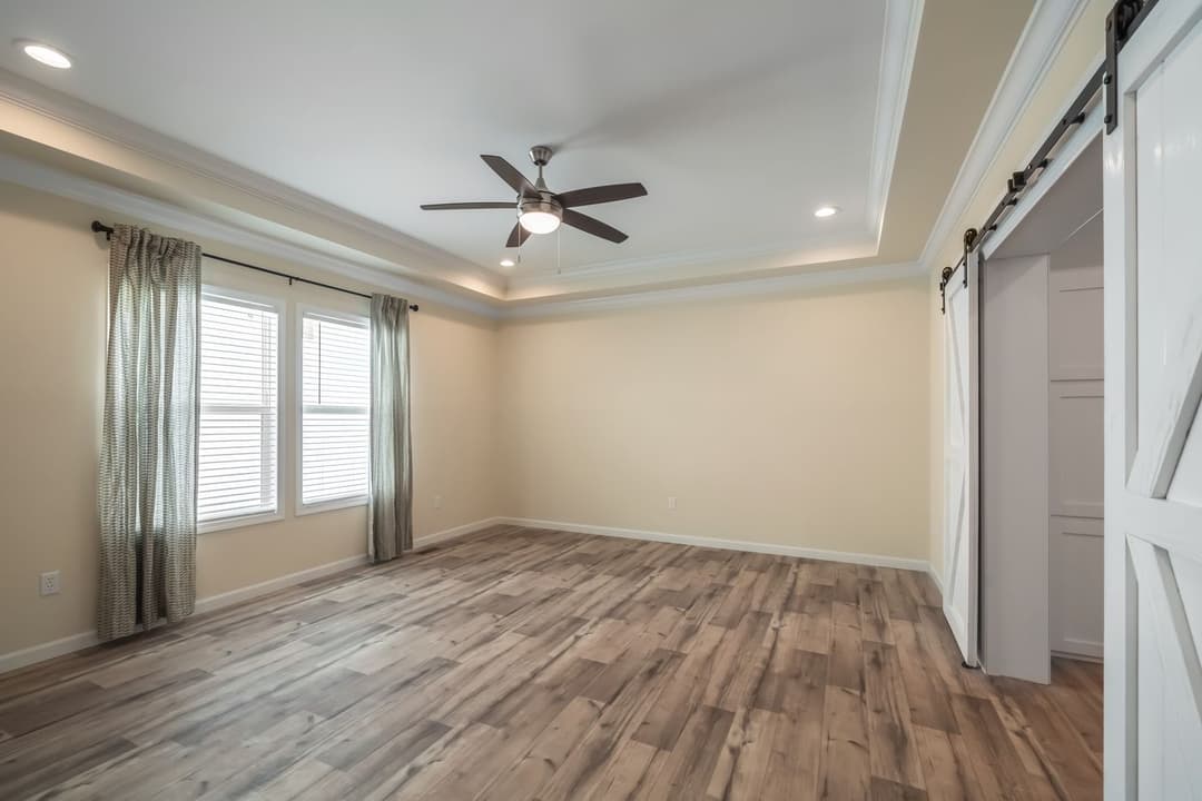 Super 68 elite interior home features