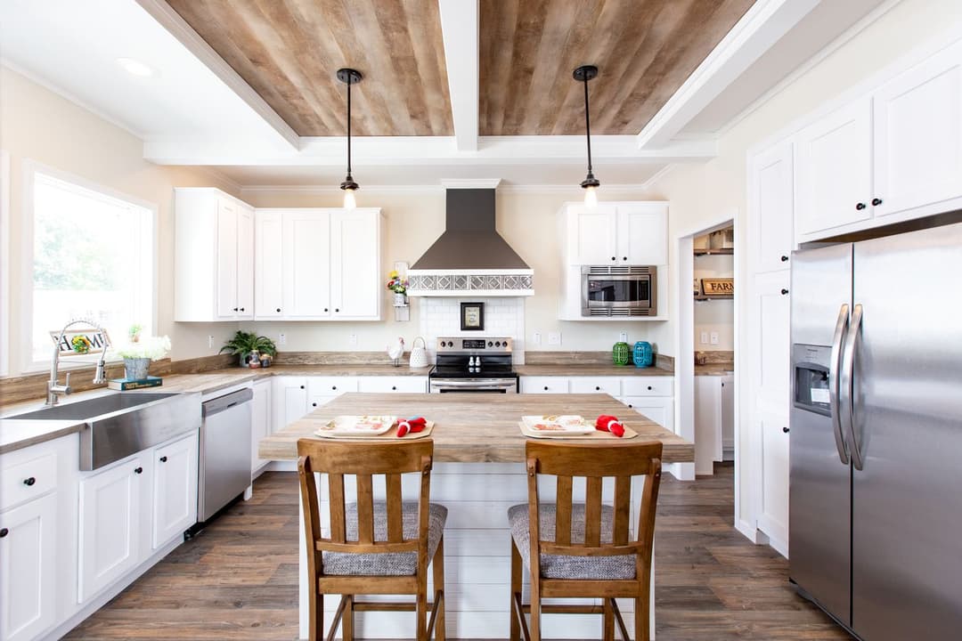 Southern charm 3br kitchen home features