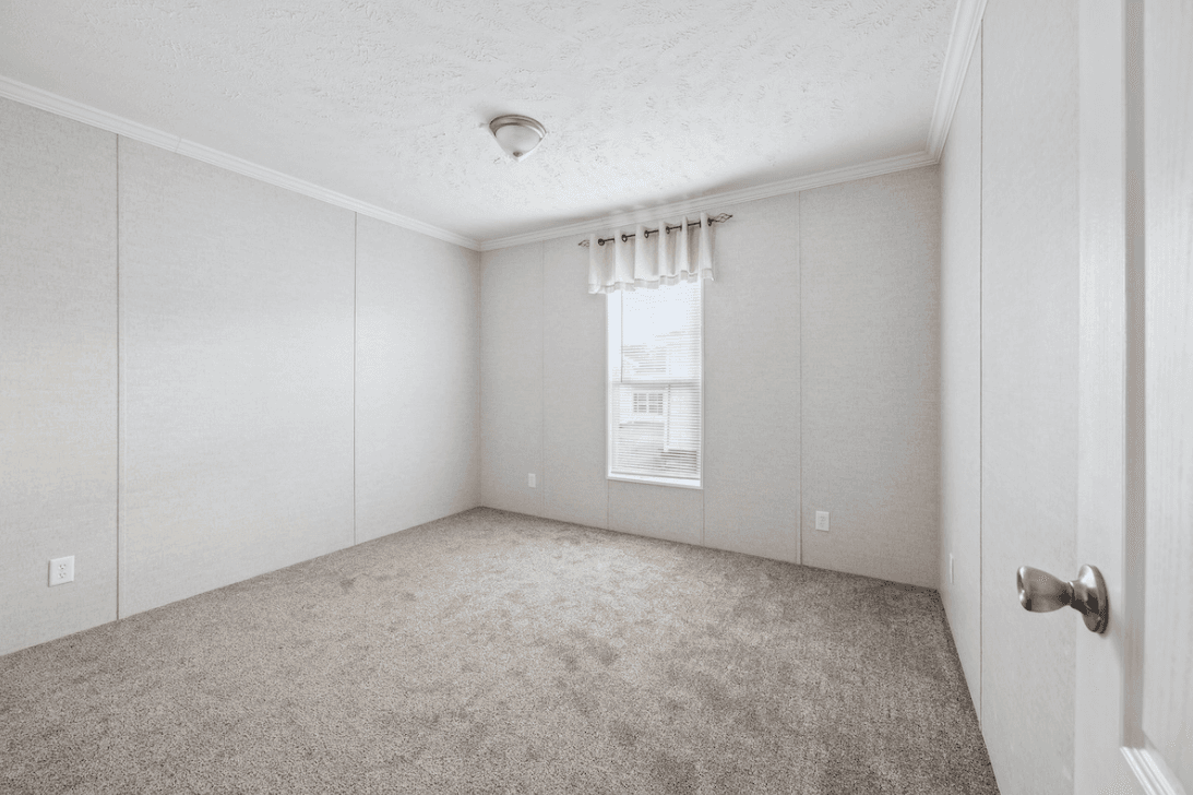 Md-52-32 bedroom home features