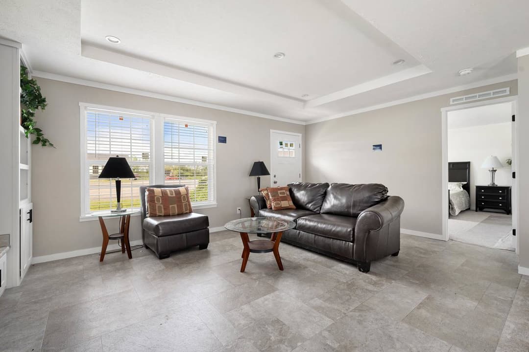 East point - elevate 52 interior home features