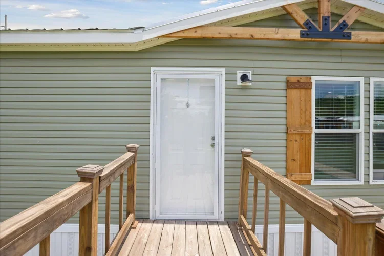 Fremont exterior home features