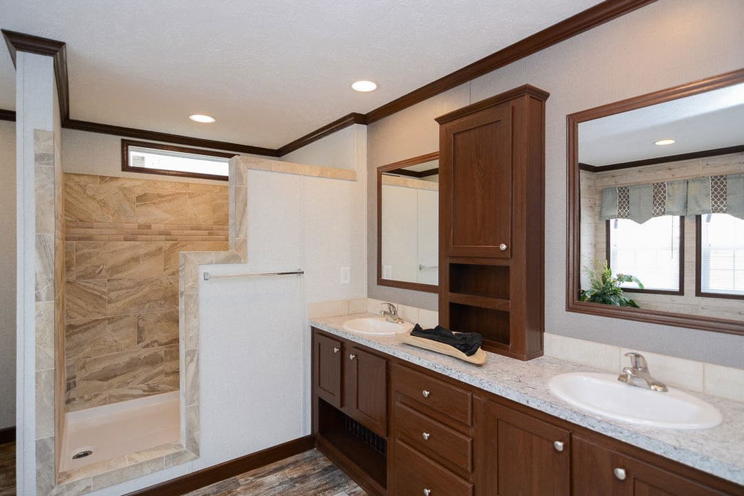 Velocity 28563k bathroom home features