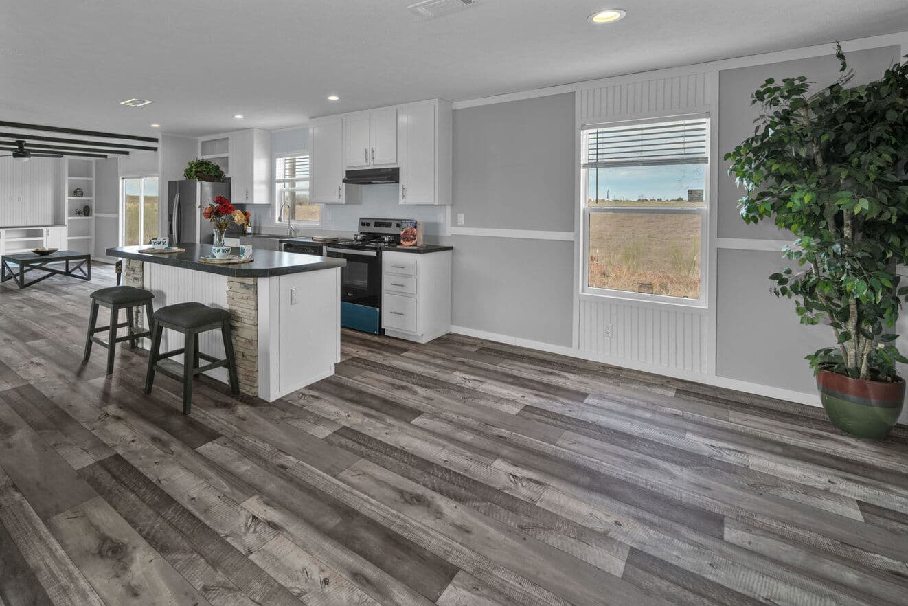 Alamo lite 28724t interior home features