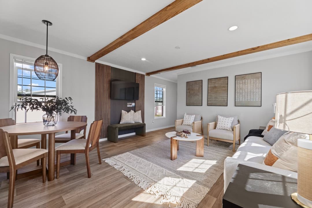 Helix 16763n interior home features