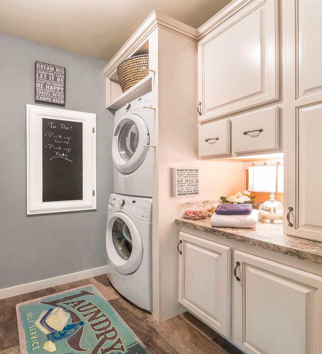 Oswego cottage ii interior home features