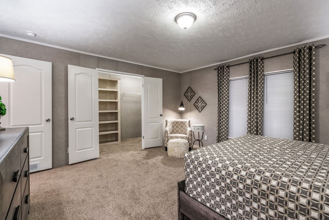 Md-38-32 bedroom home features