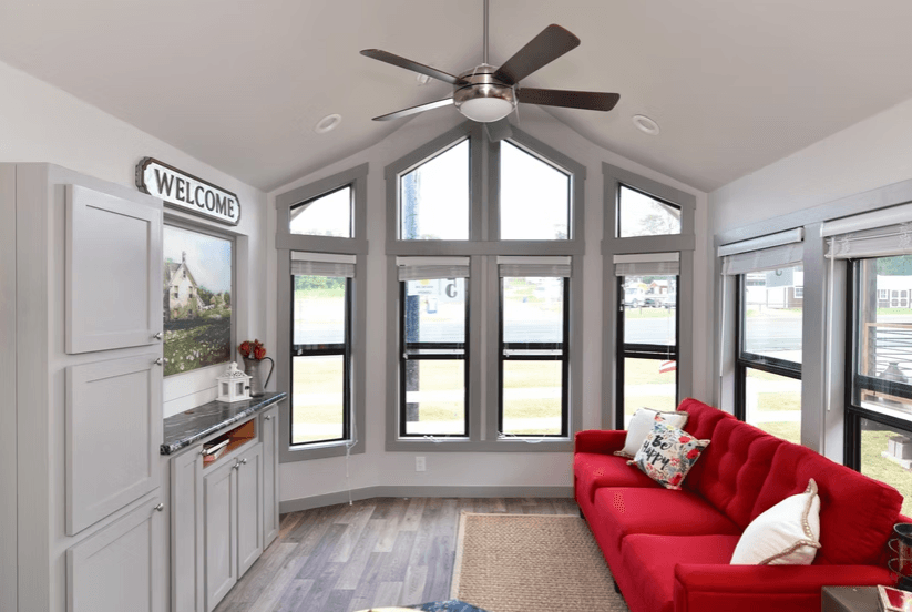 Trinca interior home features