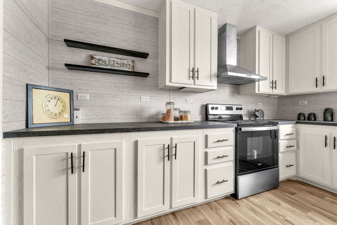 Palm harbor elite 28523f kitchen home features