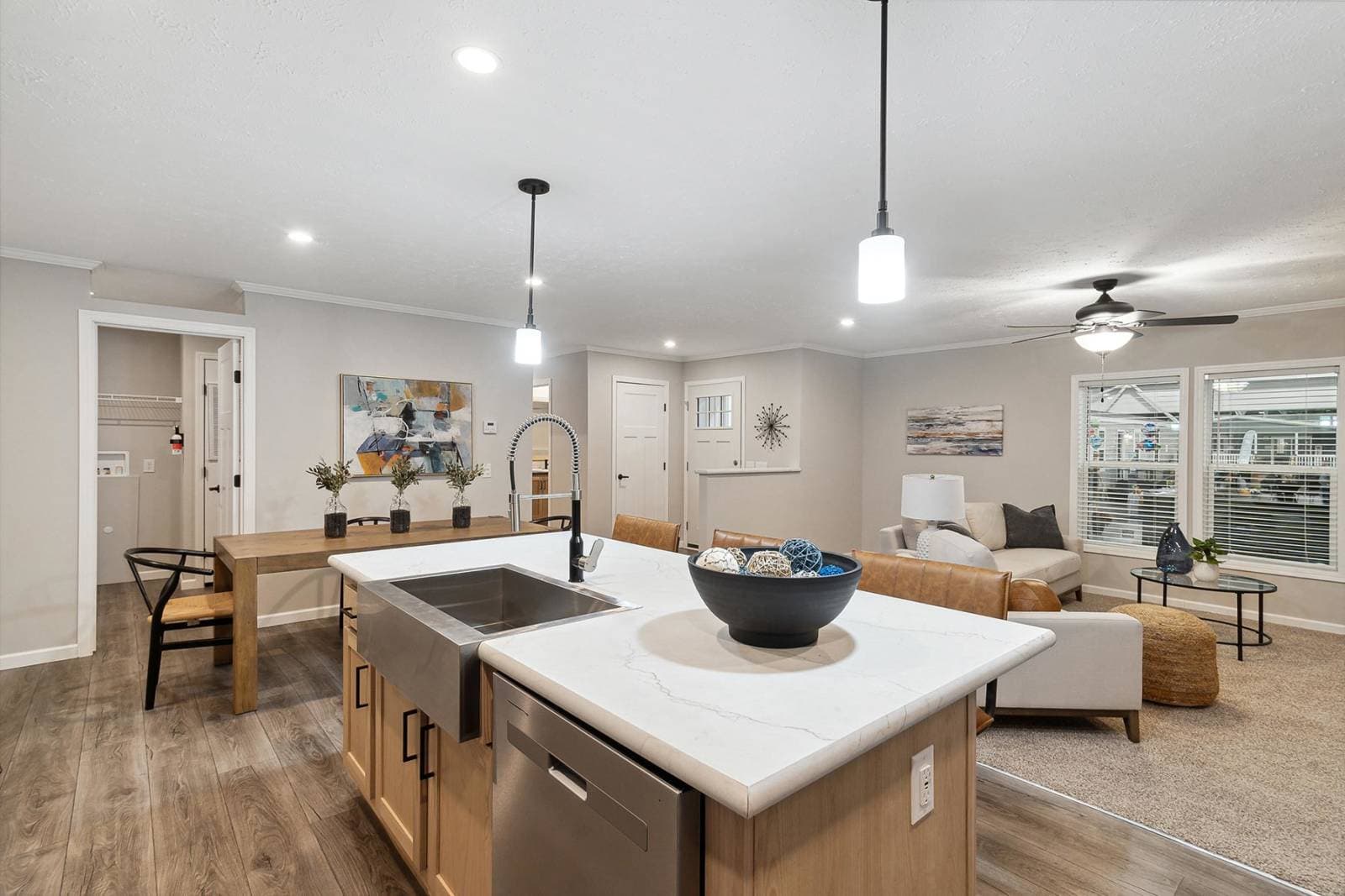 N620 kitchen home features