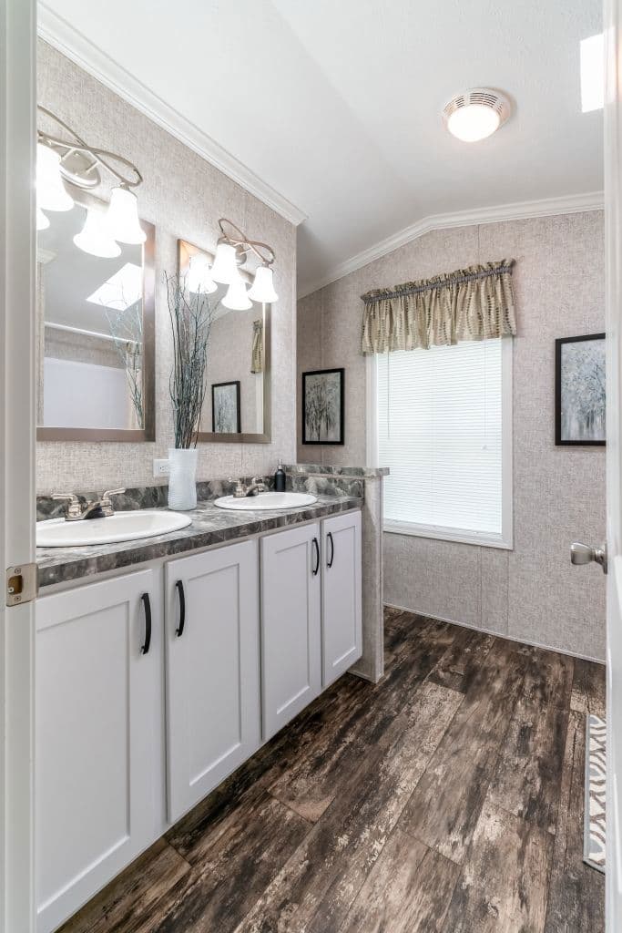 Astro creations singlewide 1a2017-p bathroom home features