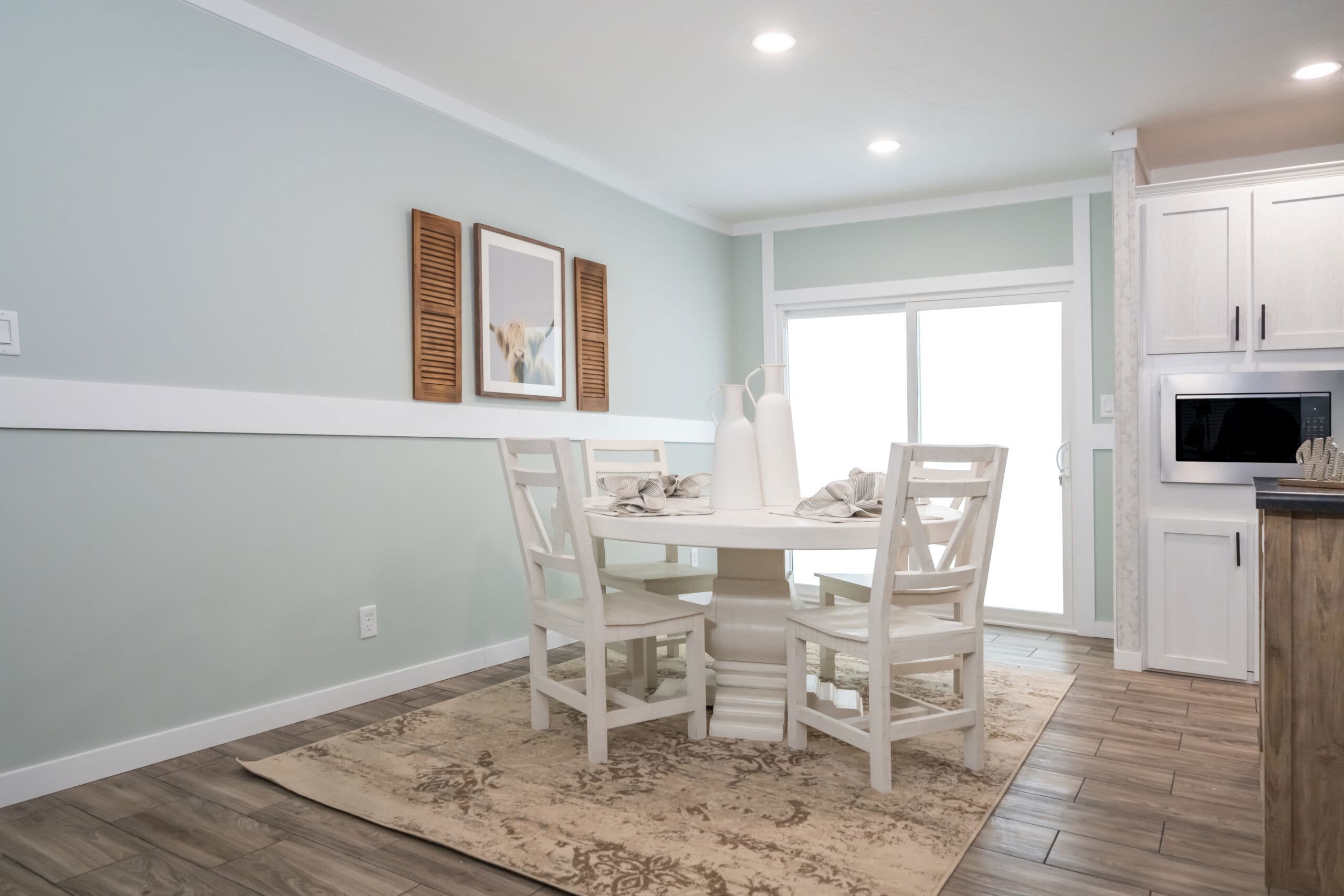 Md-56 interior home features