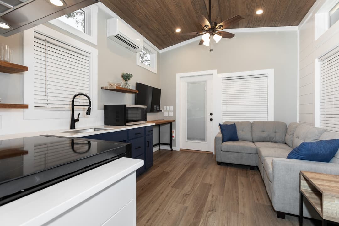 Blue springs interior home features