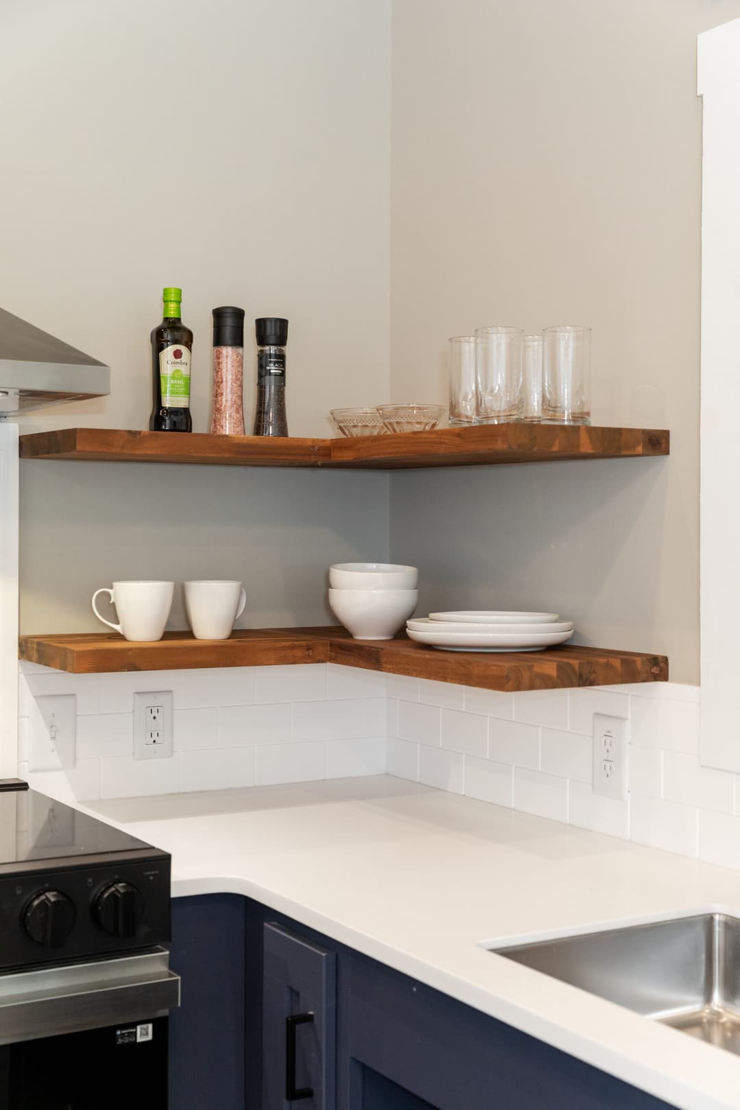 Blue springs kitchen home features