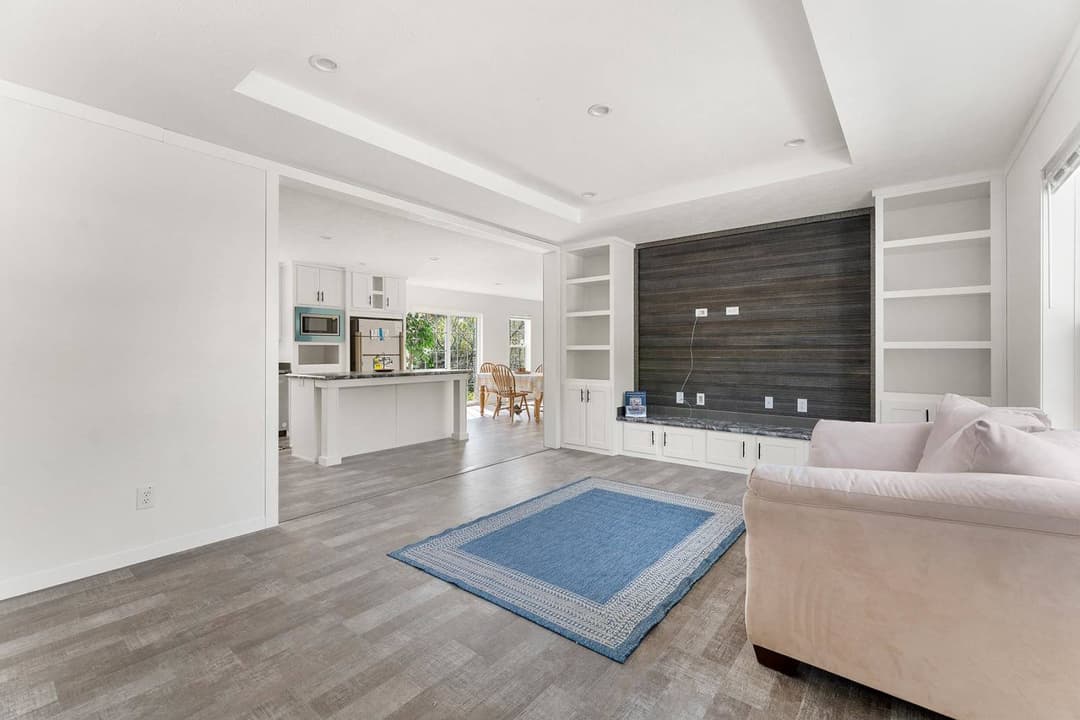 East point - insight interior home features