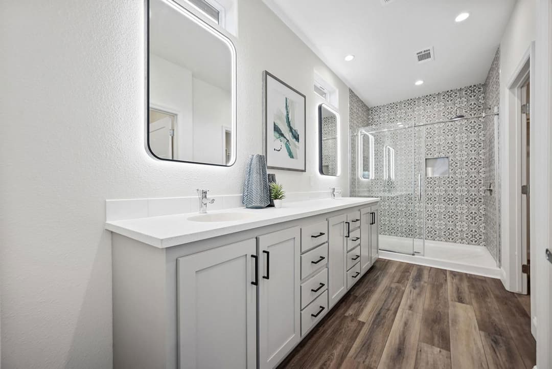 Mammoth park hud bathroom home features