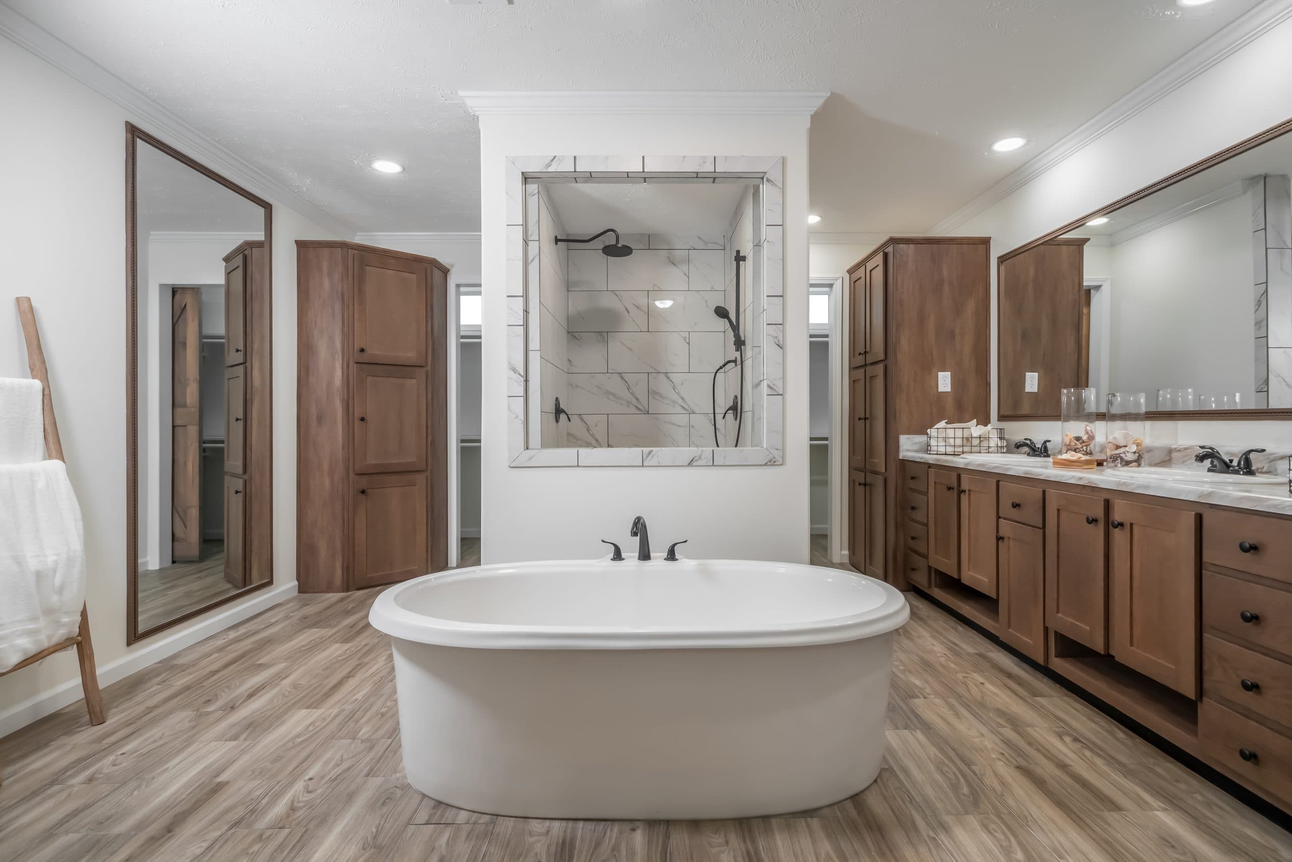 Kb-3250 fargo bathroom home features