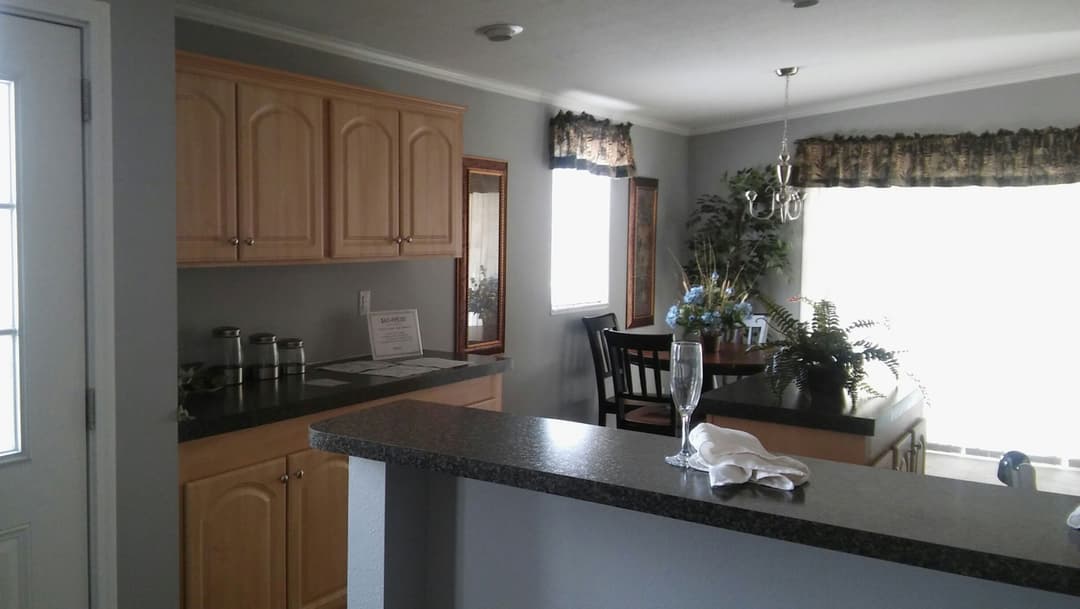 Maria 2846 kitchen home features