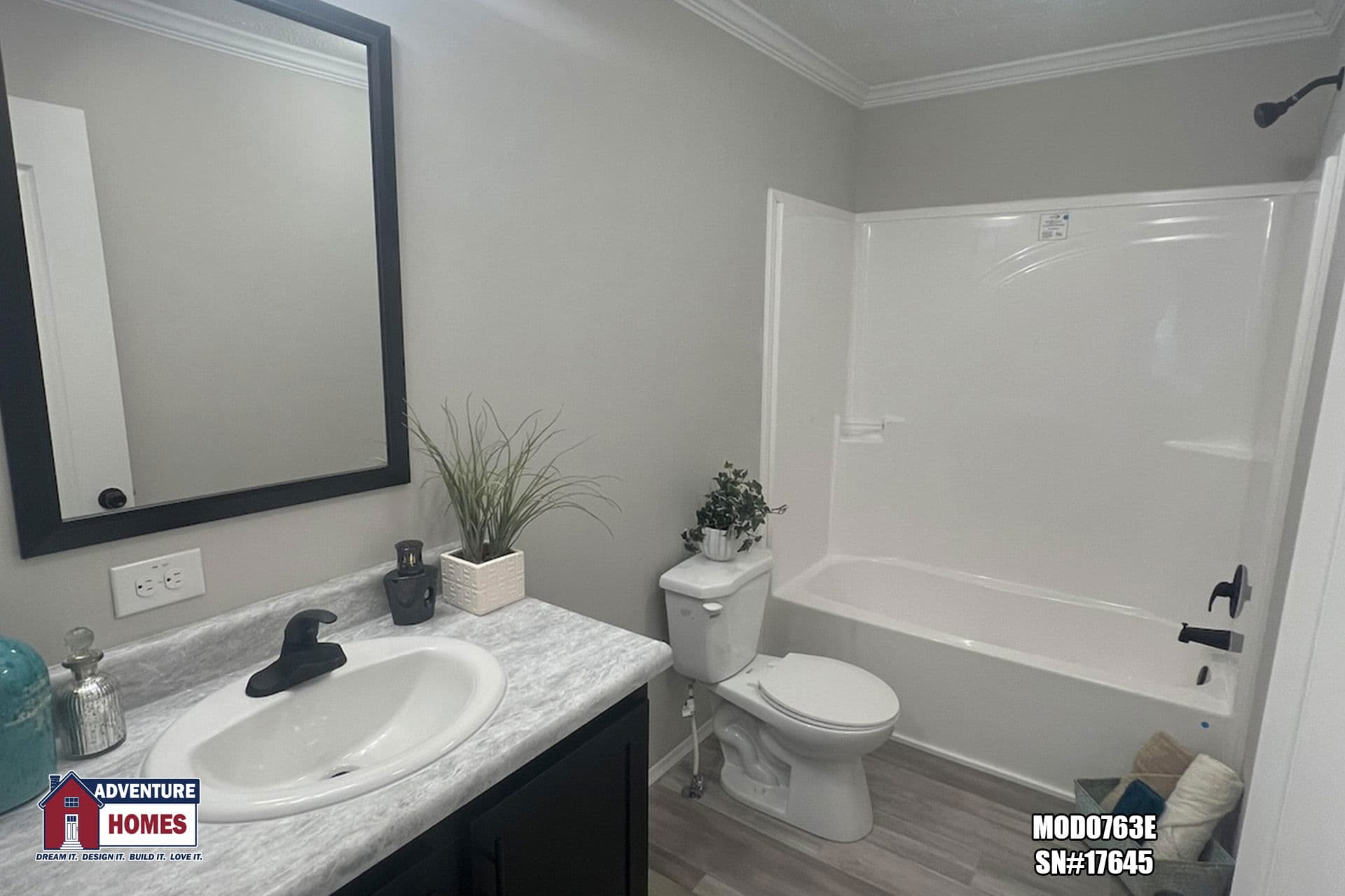 Mod0763e bathroom home features